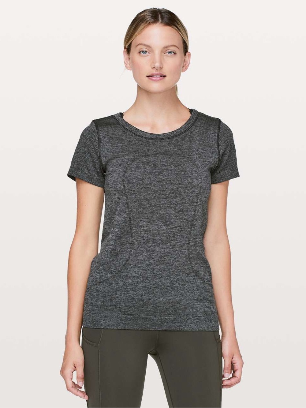 Lululemon Swiftly Tech Short Sleeve Breeze Relaxed Fit Black grey active S 6 M